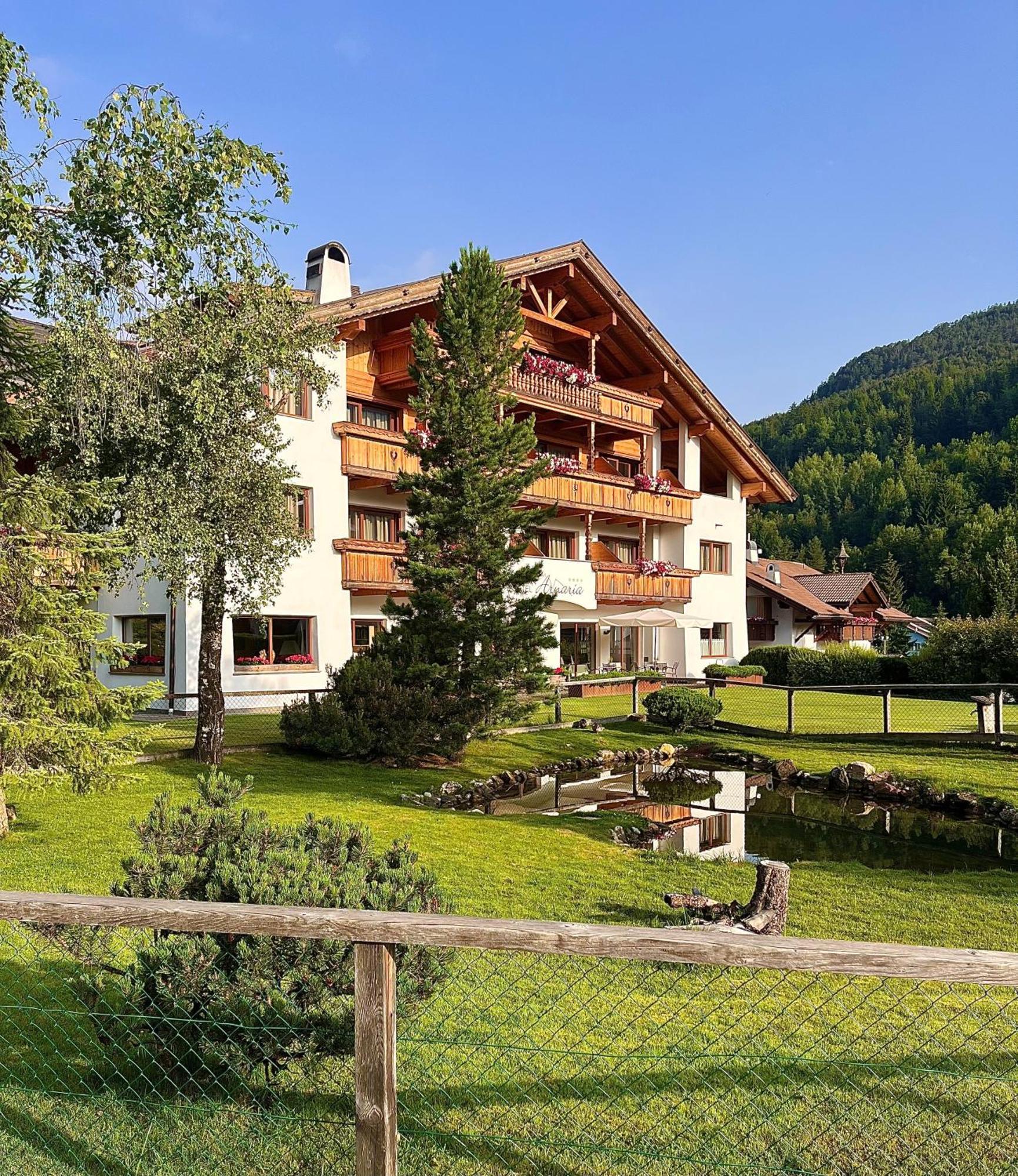 Hotel Arnaria Ortisei Exterior photo