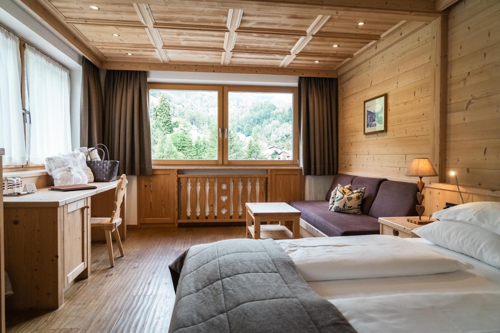 Hotel Arnaria Ortisei Exterior photo