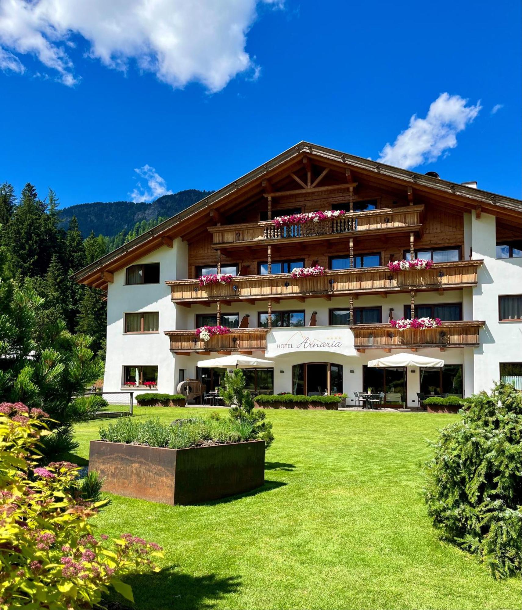 Hotel Arnaria Ortisei Exterior photo