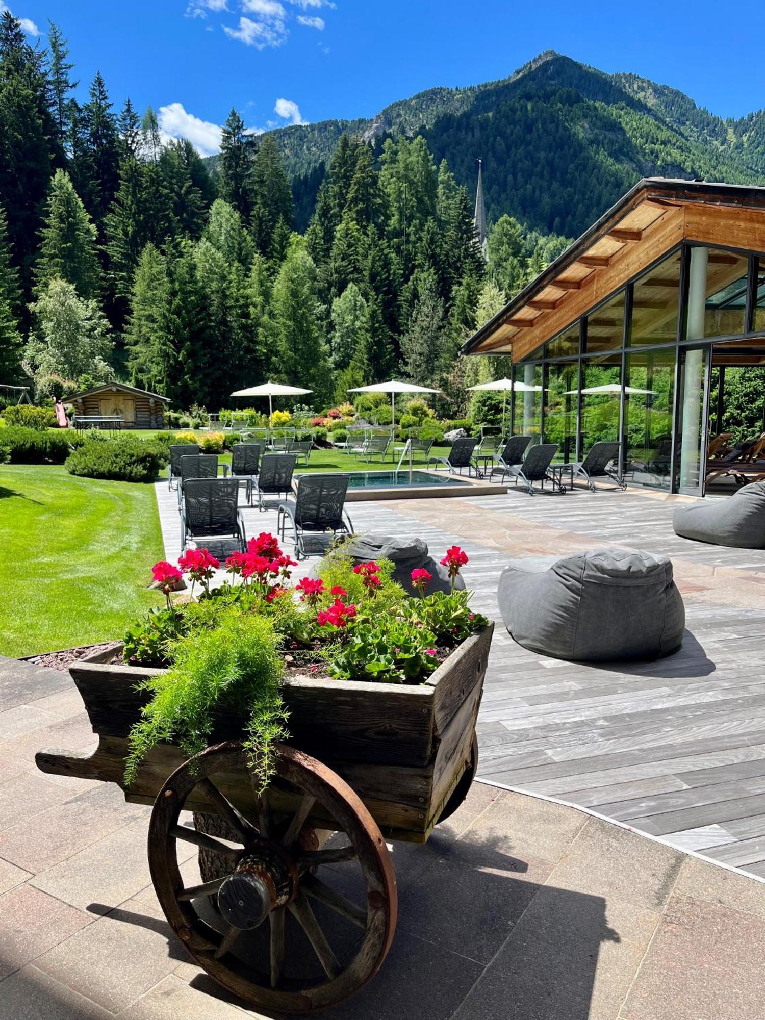 Hotel Arnaria Ortisei Exterior photo
