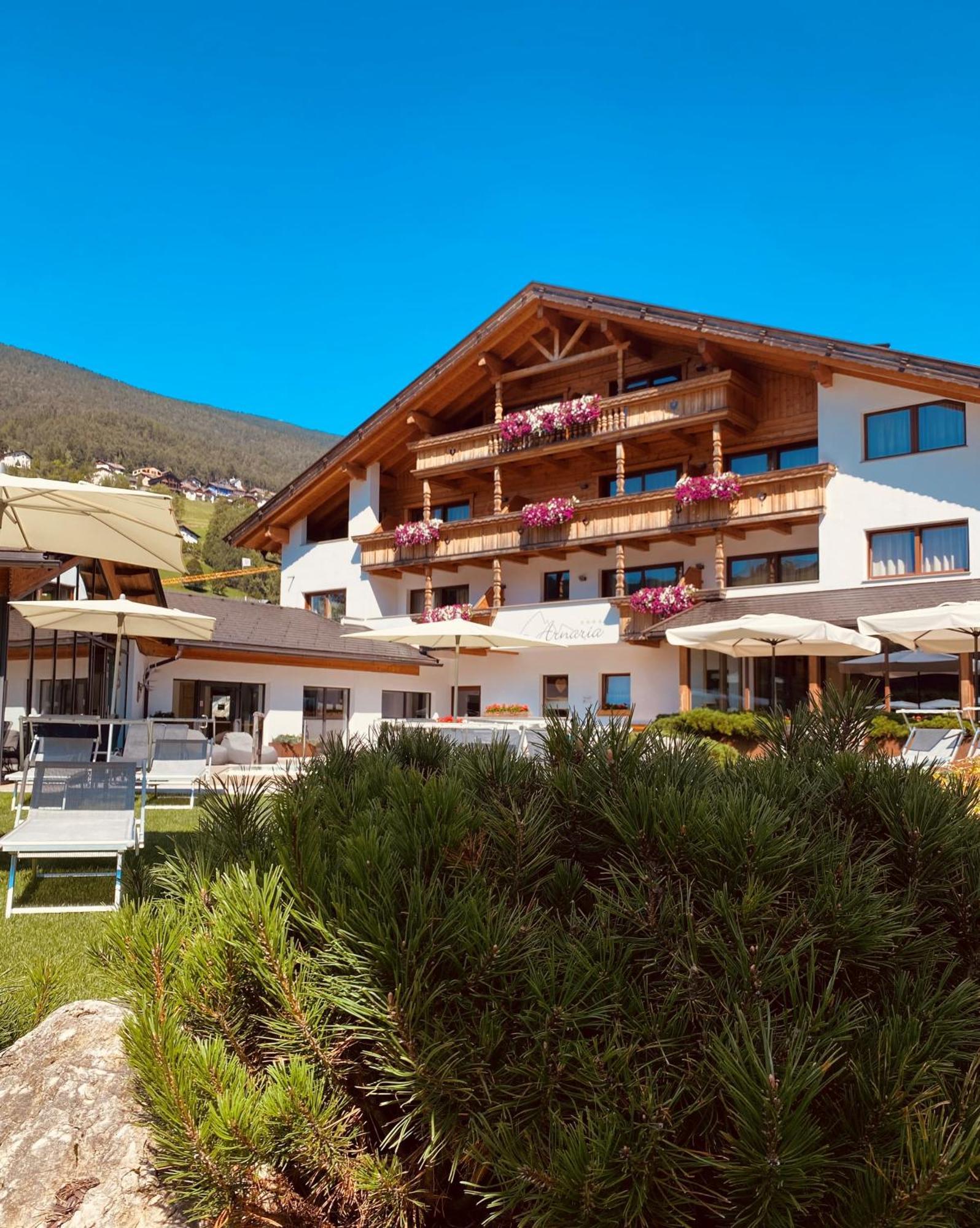 Hotel Arnaria Ortisei Exterior photo